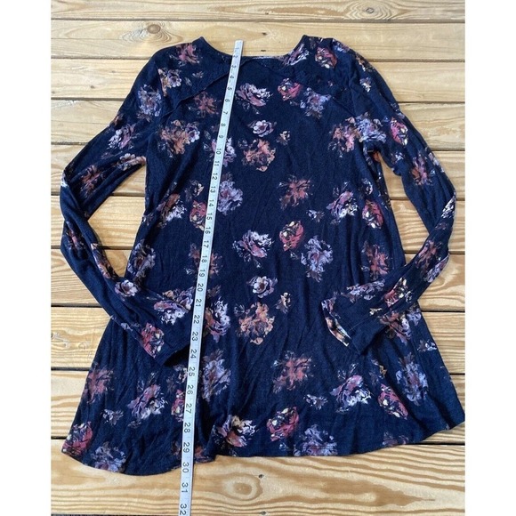 Daytrip Keyhole Floral Top Size XL Women’s Black - Picture 6 of 8